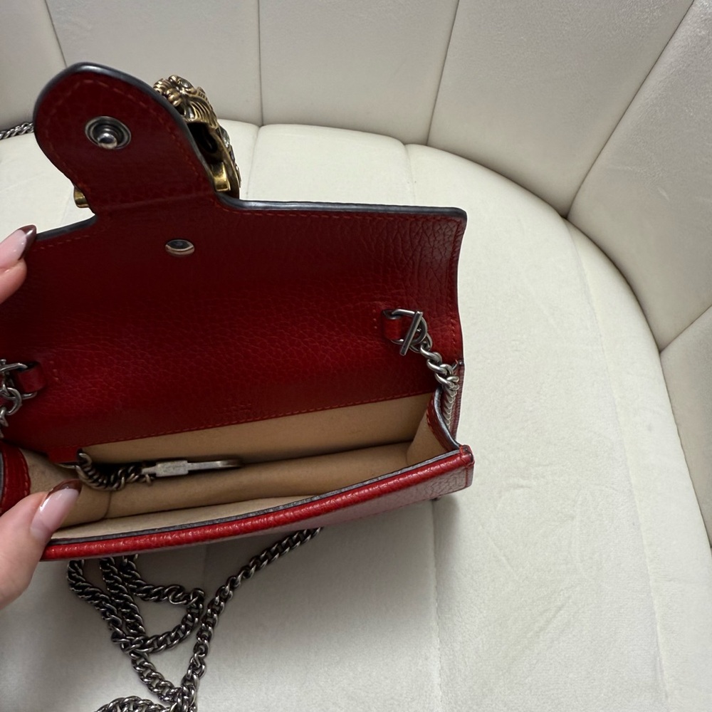Gucci Red Clutch with Silver Chain - Picture 4 of 4